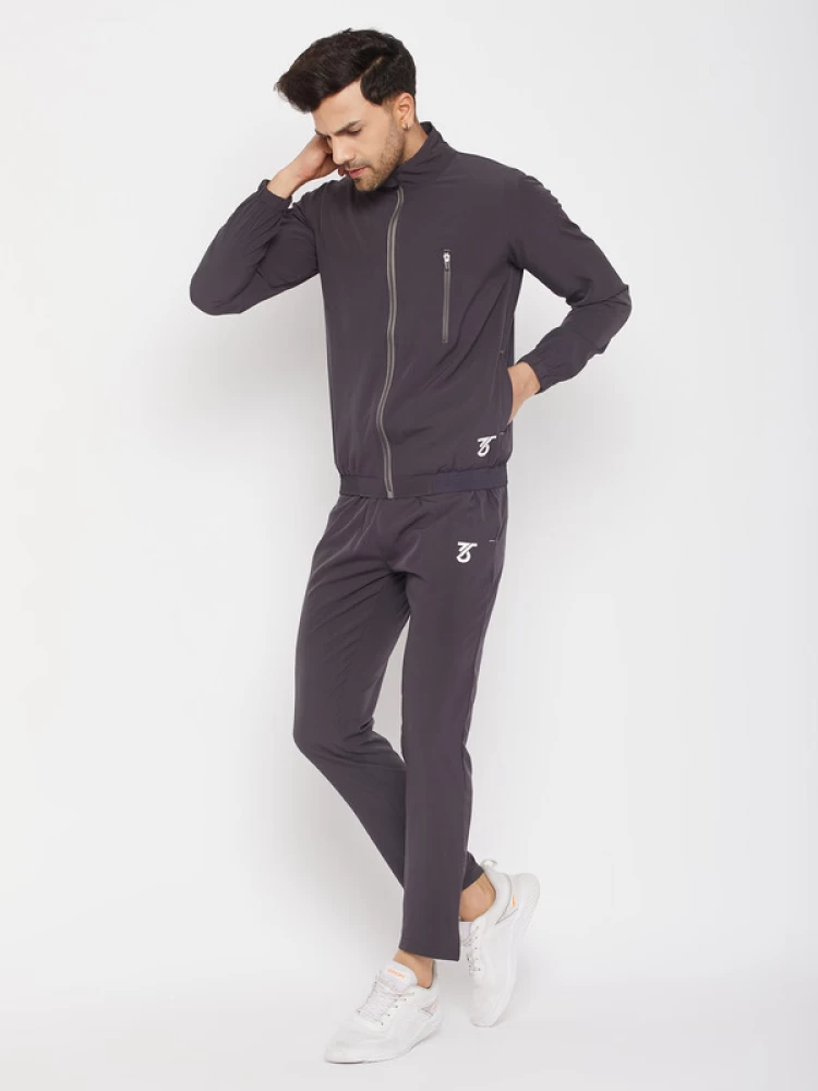 Choosing the Perfect Tracksuit: A Buyers Guide