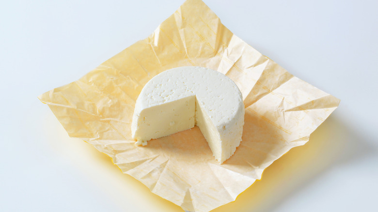 Premium Packaging for Your Dairy Products with Custom Cheese Paper